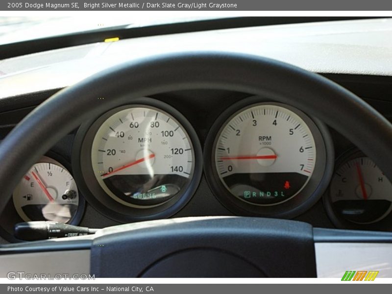 Bright Silver Metallic / Dark Slate Gray/Light Graystone 2005 Dodge Magnum SE