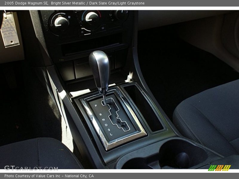 Bright Silver Metallic / Dark Slate Gray/Light Graystone 2005 Dodge Magnum SE