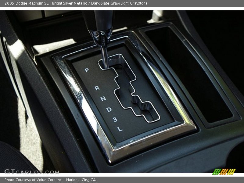 Bright Silver Metallic / Dark Slate Gray/Light Graystone 2005 Dodge Magnum SE