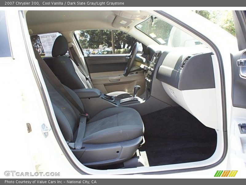 Cool Vanilla / Dark Slate Gray/Light Graystone 2007 Chrysler 300