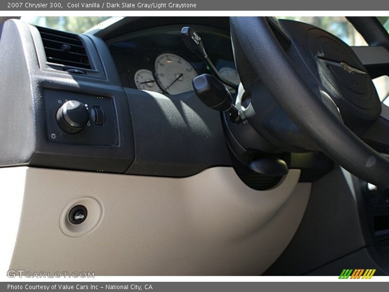 Cool Vanilla / Dark Slate Gray/Light Graystone 2007 Chrysler 300