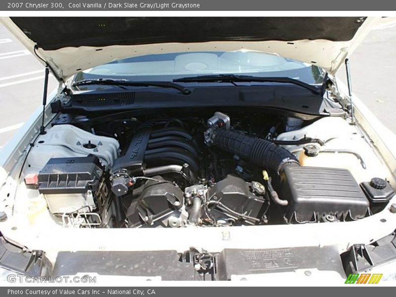 Cool Vanilla / Dark Slate Gray/Light Graystone 2007 Chrysler 300