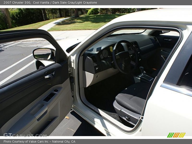 Cool Vanilla / Dark Slate Gray/Light Graystone 2007 Chrysler 300