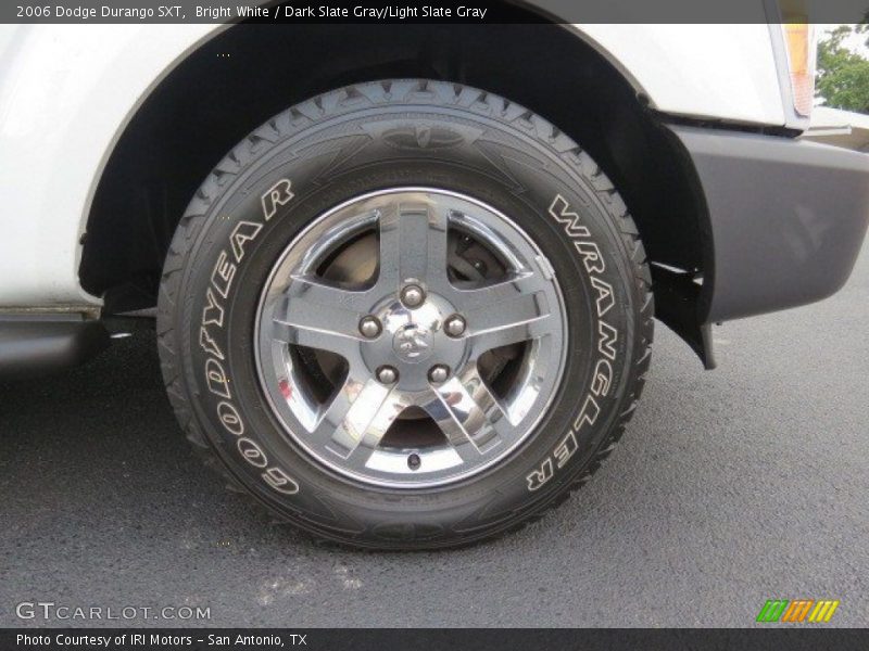 Bright White / Dark Slate Gray/Light Slate Gray 2006 Dodge Durango SXT