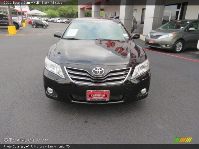 Black / Bisque 2011 Toyota Camry XLE