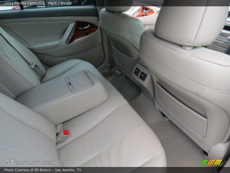 Black / Bisque 2011 Toyota Camry XLE