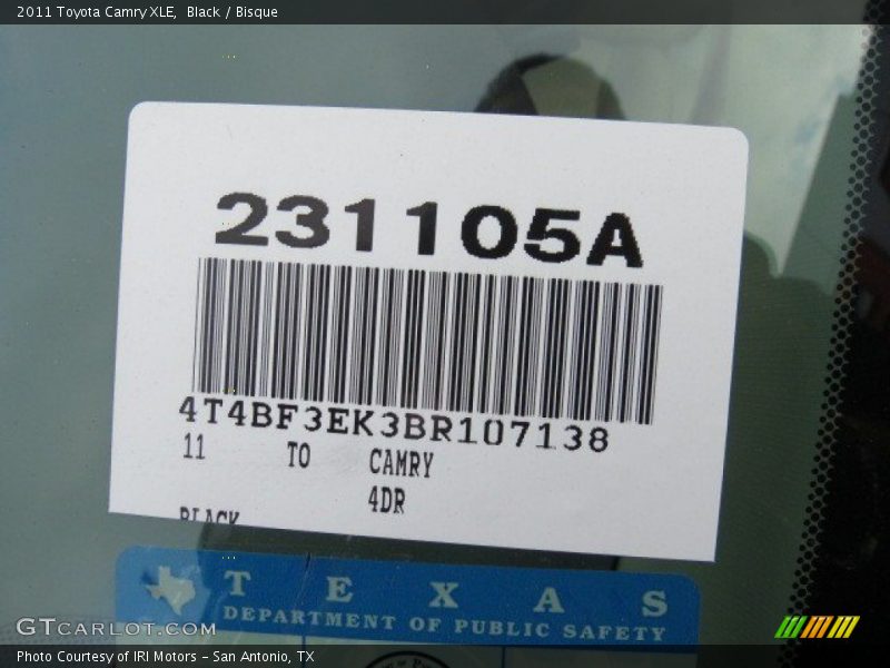Black / Bisque 2011 Toyota Camry XLE