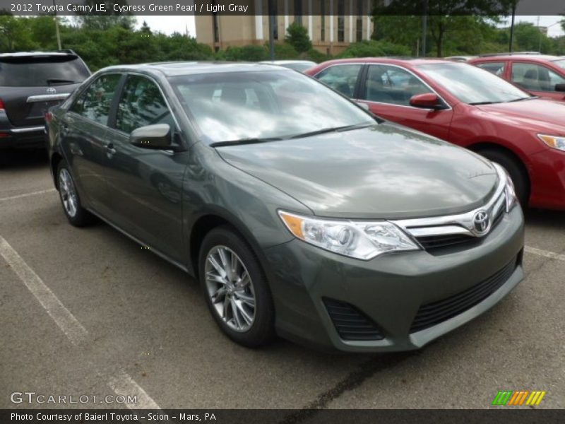 Cypress Green Pearl / Light Gray 2012 Toyota Camry LE