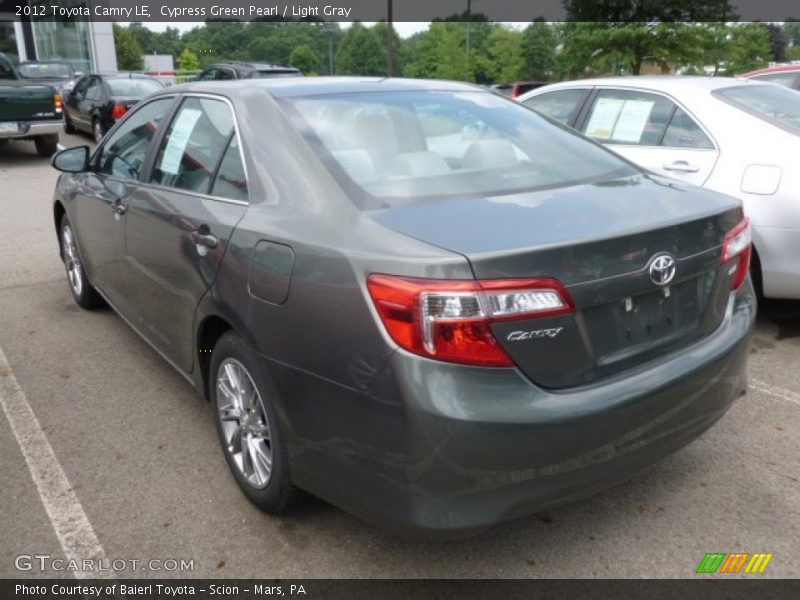 Cypress Green Pearl / Light Gray 2012 Toyota Camry LE