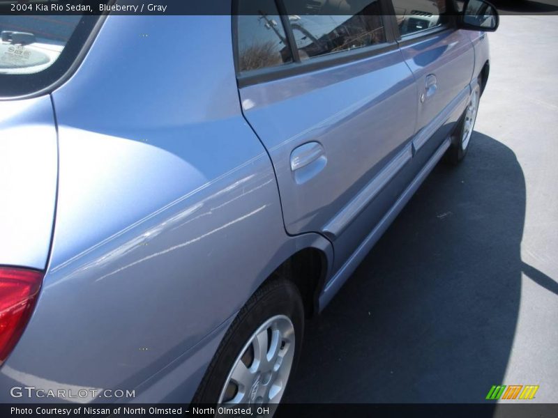 Blueberry / Gray 2004 Kia Rio Sedan