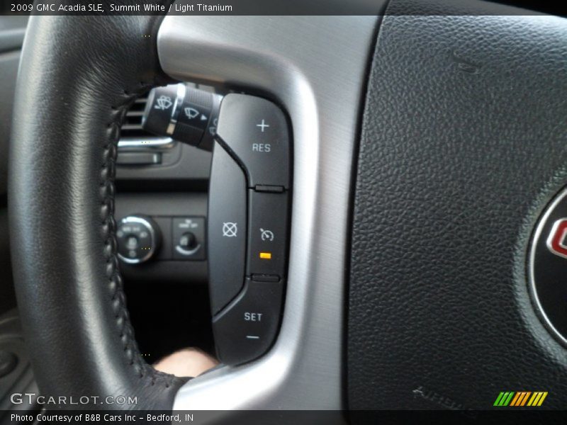Summit White / Light Titanium 2009 GMC Acadia SLE
