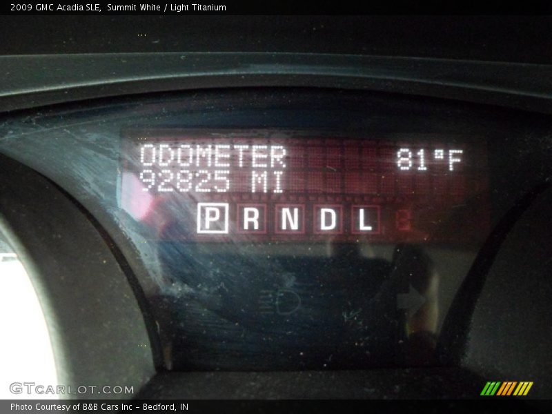 Summit White / Light Titanium 2009 GMC Acadia SLE