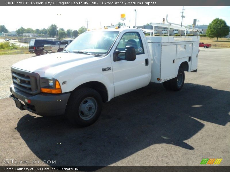 Oxford White / Medium Graphite 2001 Ford F350 Super Duty XL Regular Cab Utility Truck