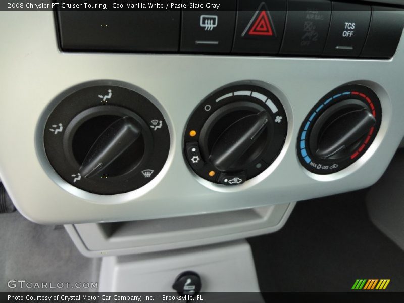 Controls of 2008 PT Cruiser Touring