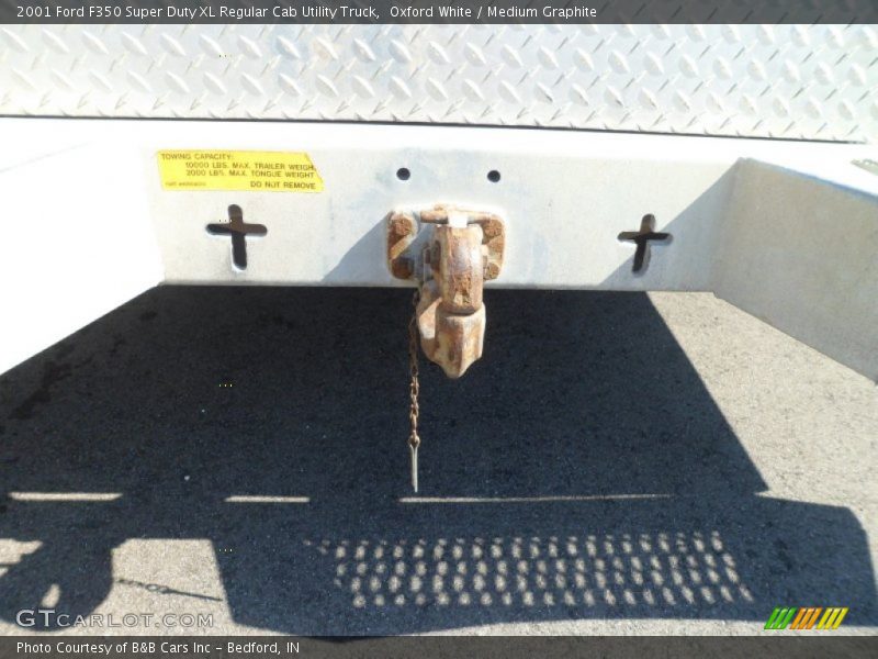 Oxford White / Medium Graphite 2001 Ford F350 Super Duty XL Regular Cab Utility Truck