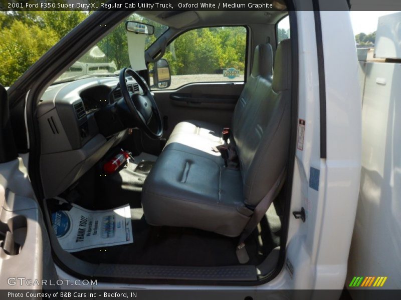 Oxford White / Medium Graphite 2001 Ford F350 Super Duty XL Regular Cab Utility Truck