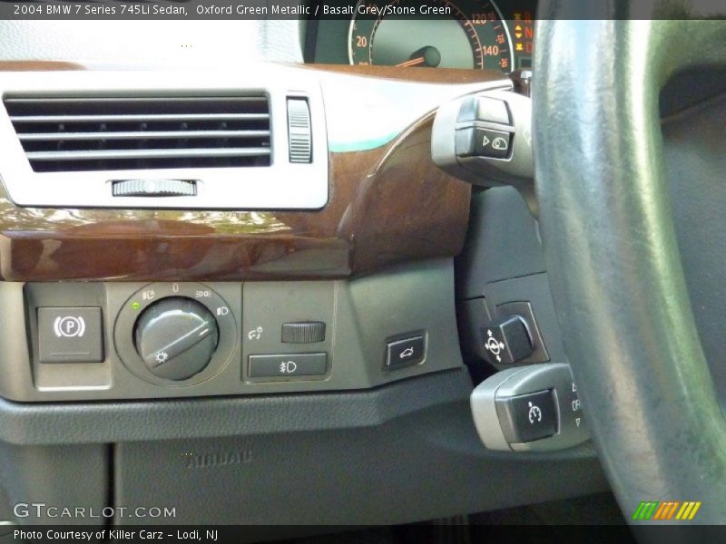 Controls of 2004 7 Series 745Li Sedan