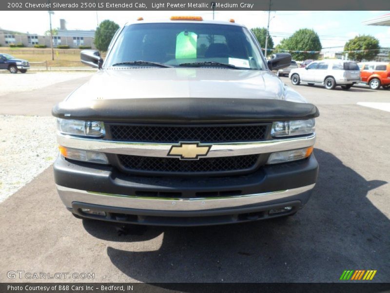 Light Pewter Metallic / Medium Gray 2002 Chevrolet Silverado 2500 LS Extended Cab
