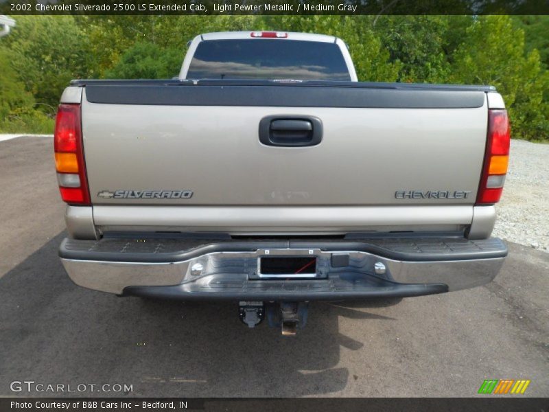 Light Pewter Metallic / Medium Gray 2002 Chevrolet Silverado 2500 LS Extended Cab