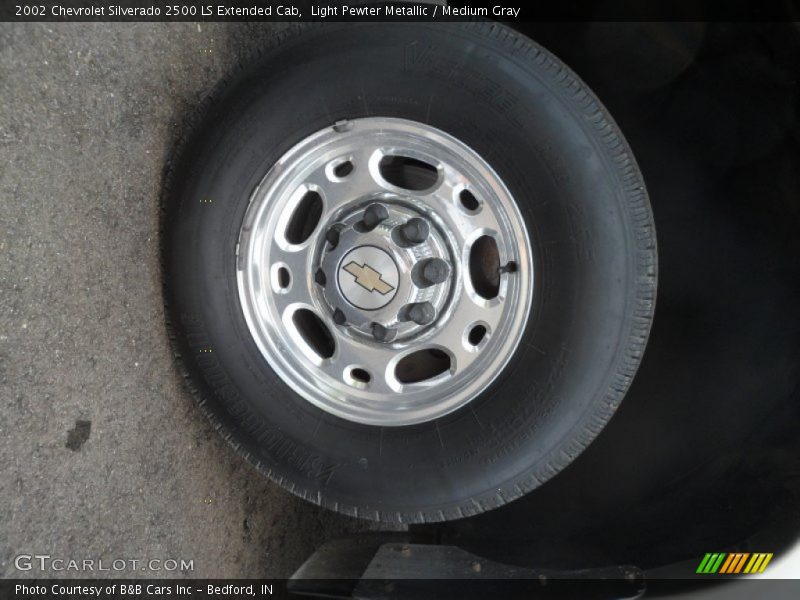 Light Pewter Metallic / Medium Gray 2002 Chevrolet Silverado 2500 LS Extended Cab