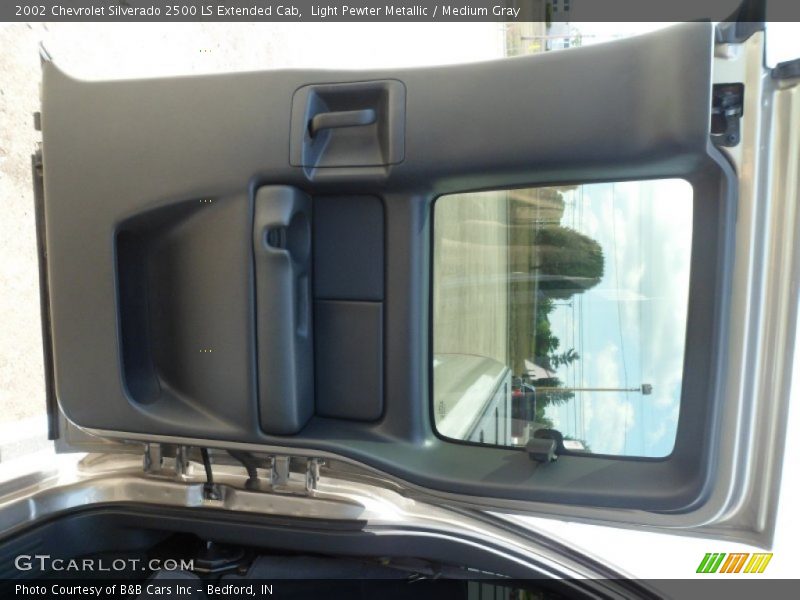 Light Pewter Metallic / Medium Gray 2002 Chevrolet Silverado 2500 LS Extended Cab