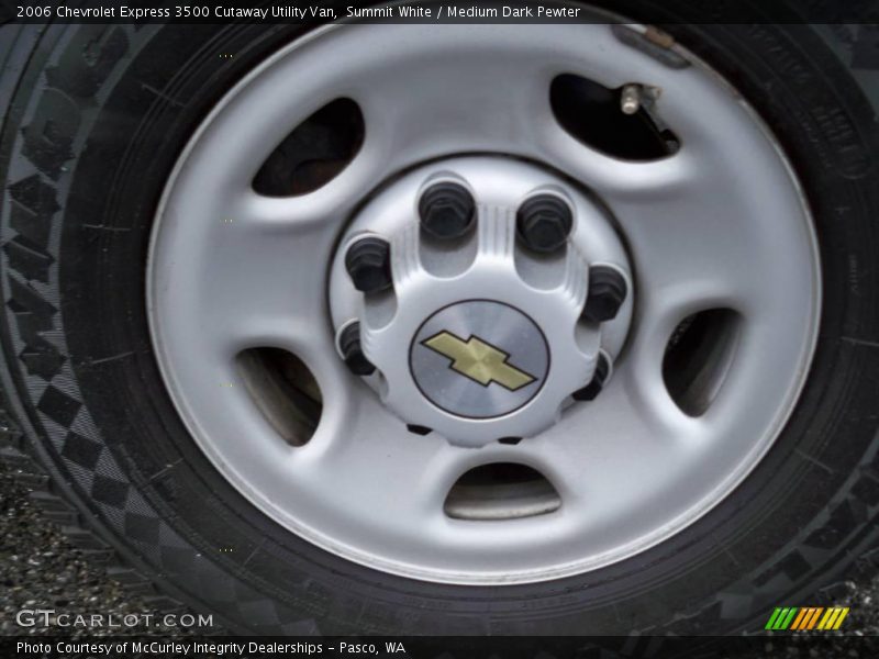Summit White / Medium Dark Pewter 2006 Chevrolet Express 3500 Cutaway Utility Van