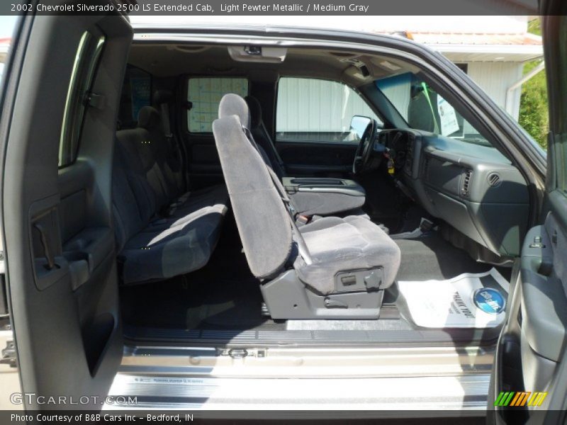 Light Pewter Metallic / Medium Gray 2002 Chevrolet Silverado 2500 LS Extended Cab