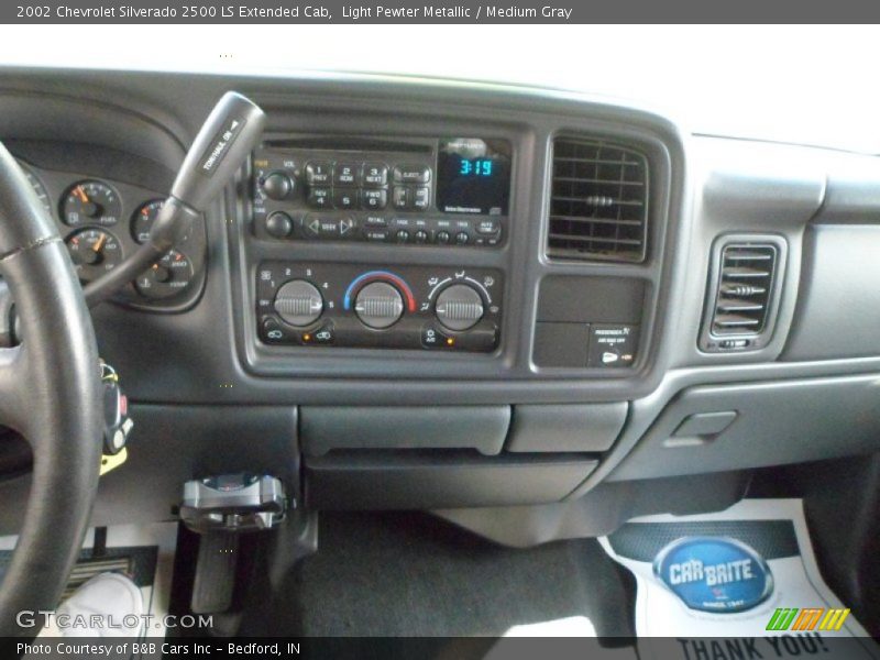 Light Pewter Metallic / Medium Gray 2002 Chevrolet Silverado 2500 LS Extended Cab