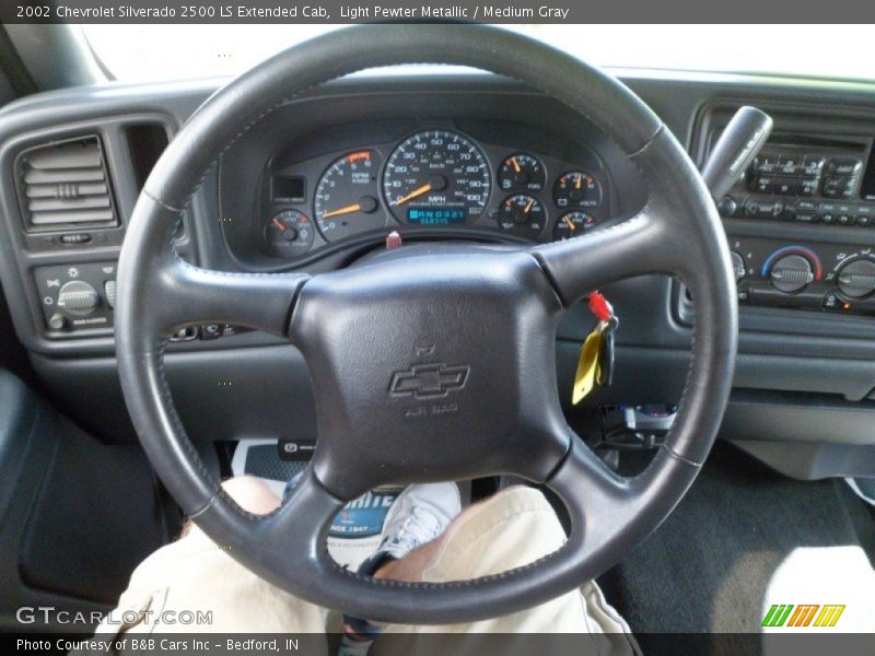 Light Pewter Metallic / Medium Gray 2002 Chevrolet Silverado 2500 LS Extended Cab