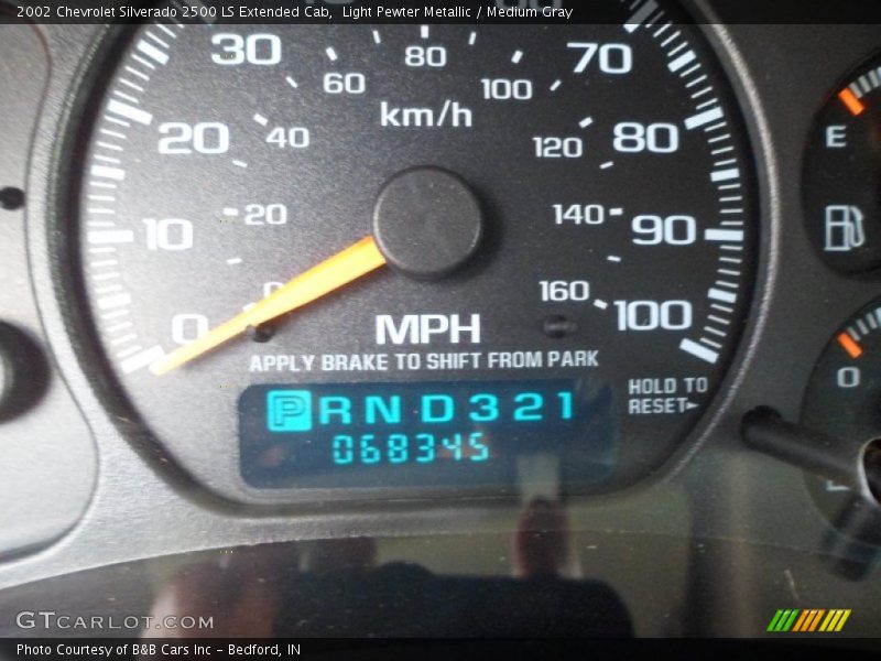 Light Pewter Metallic / Medium Gray 2002 Chevrolet Silverado 2500 LS Extended Cab