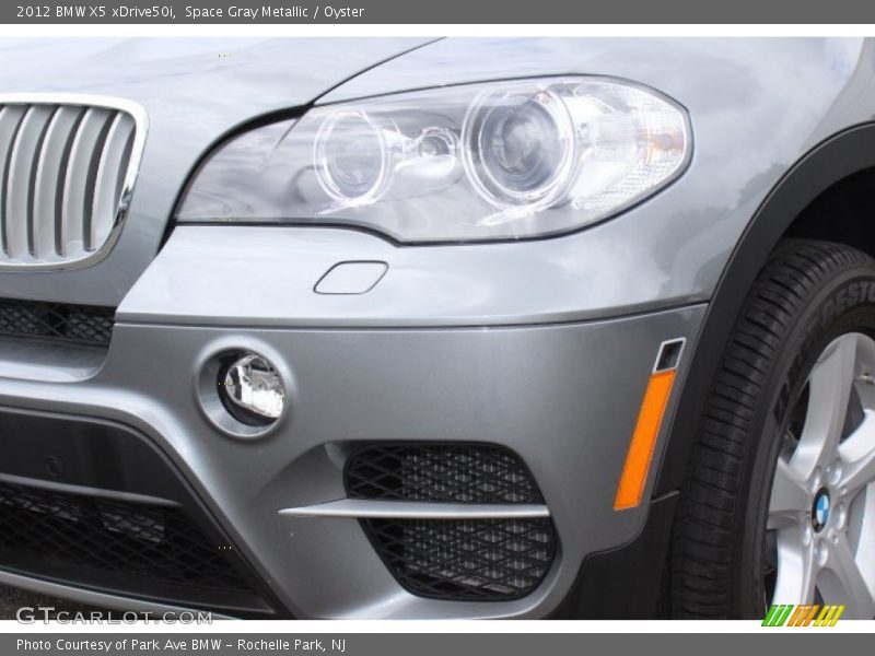 Space Gray Metallic / Oyster 2012 BMW X5 xDrive50i