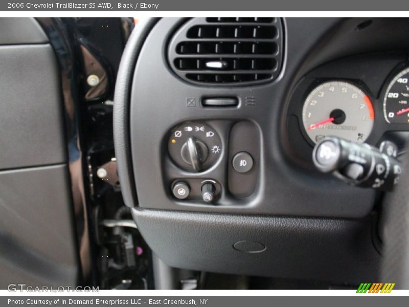 Controls of 2006 TrailBlazer SS AWD