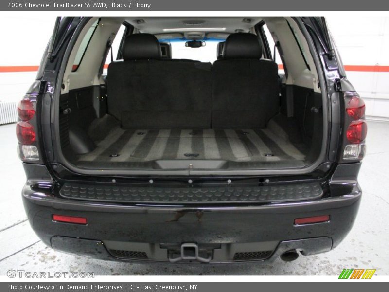  2006 TrailBlazer SS AWD Trunk