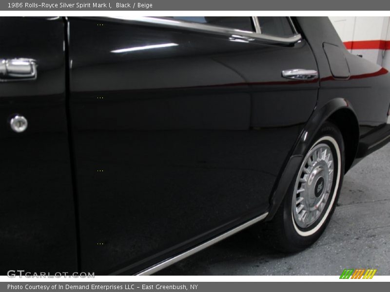 Black / Beige 1986 Rolls-Royce Silver Spirit Mark I