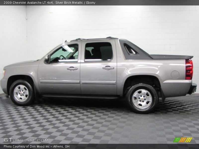 Silver Birch Metallic / Ebony 2009 Chevrolet Avalanche LT 4x4