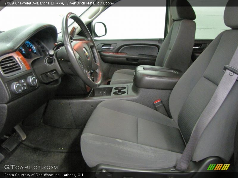 Silver Birch Metallic / Ebony 2009 Chevrolet Avalanche LT 4x4