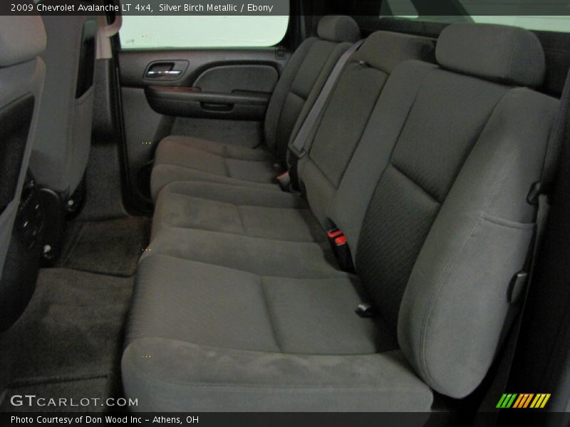 Silver Birch Metallic / Ebony 2009 Chevrolet Avalanche LT 4x4