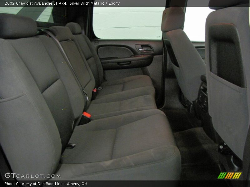 Silver Birch Metallic / Ebony 2009 Chevrolet Avalanche LT 4x4