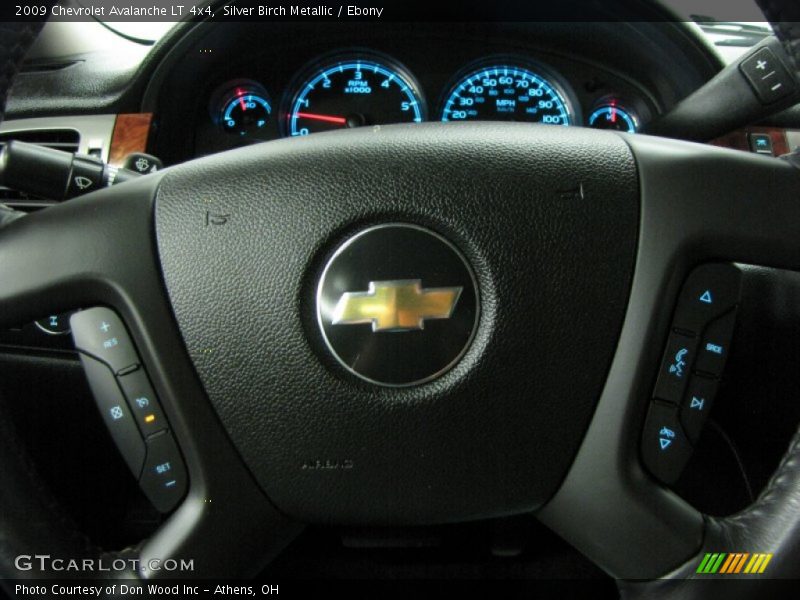 Silver Birch Metallic / Ebony 2009 Chevrolet Avalanche LT 4x4