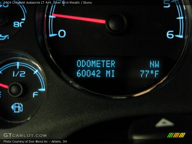 Silver Birch Metallic / Ebony 2009 Chevrolet Avalanche LT 4x4