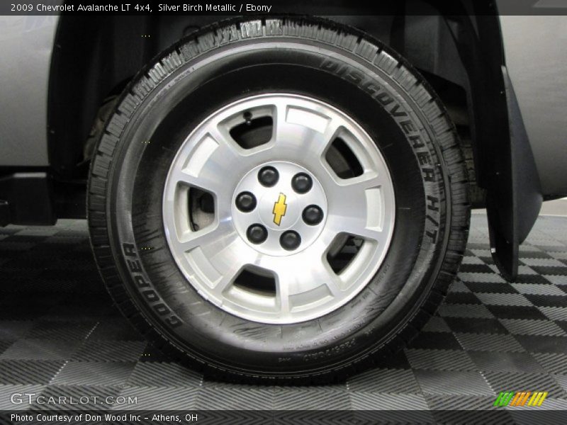 Silver Birch Metallic / Ebony 2009 Chevrolet Avalanche LT 4x4