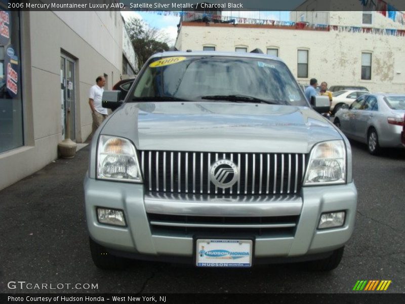 Satellite Silver Metallic / Charcoal Black 2006 Mercury Mountaineer Luxury AWD