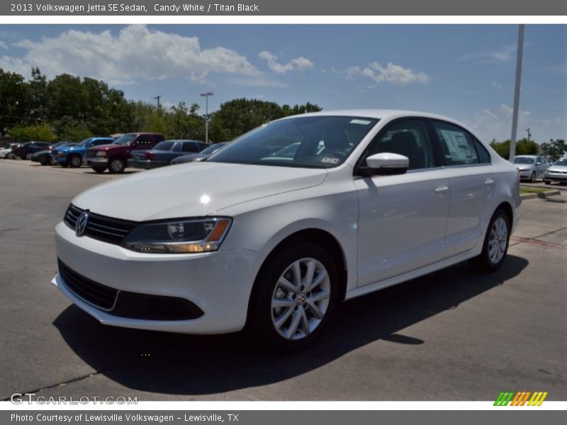 Candy White / Titan Black 2013 Volkswagen Jetta SE Sedan