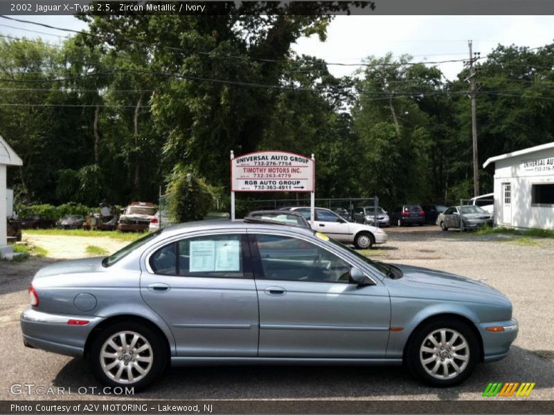 Zircon Metallic / Ivory 2002 Jaguar X-Type 2.5