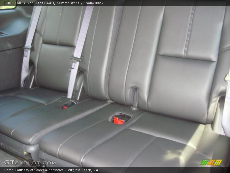 Summit White / Ebony Black 2007 GMC Yukon Denali AWD