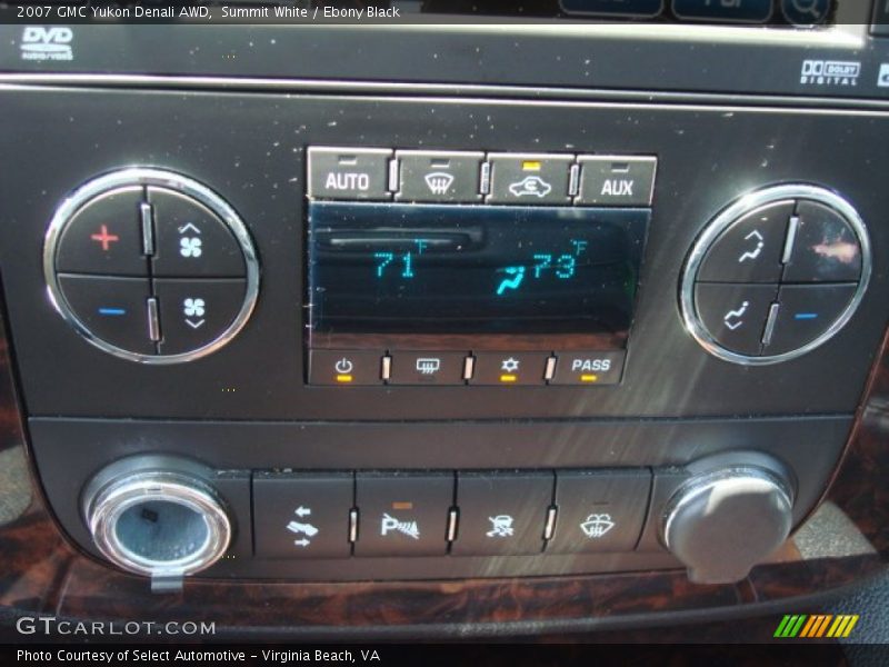 Summit White / Ebony Black 2007 GMC Yukon Denali AWD