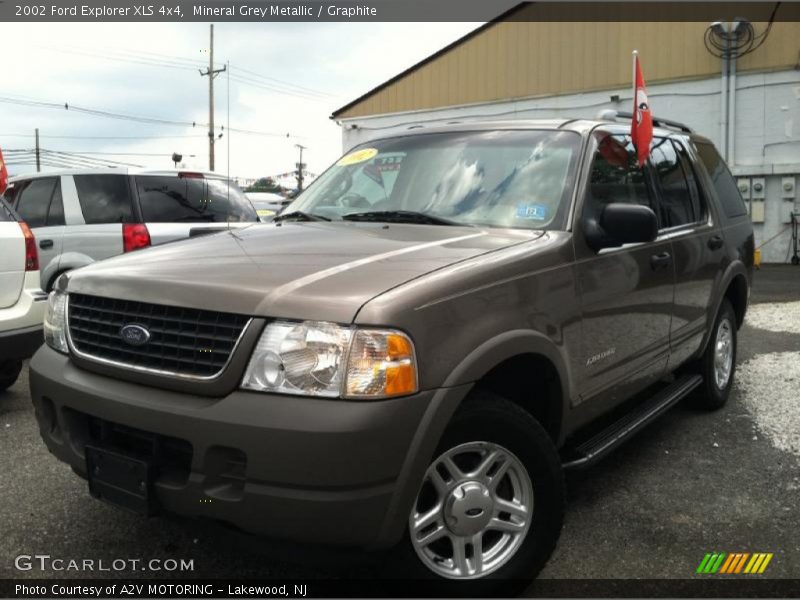Mineral Grey Metallic / Graphite 2002 Ford Explorer XLS 4x4