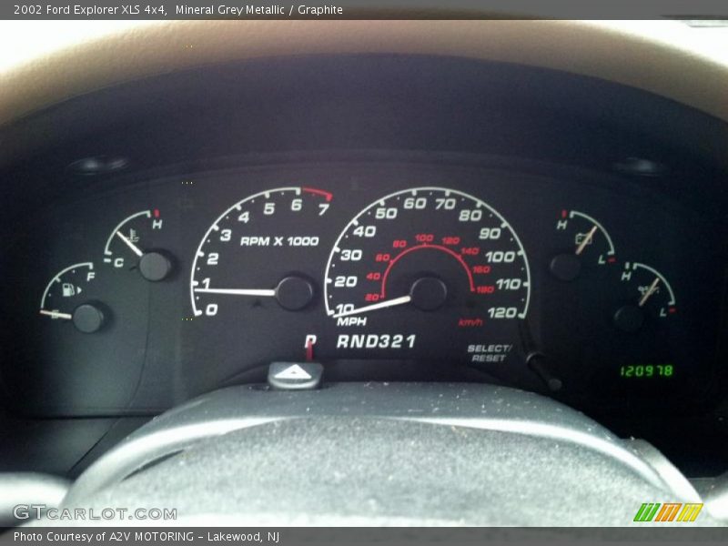 Mineral Grey Metallic / Graphite 2002 Ford Explorer XLS 4x4