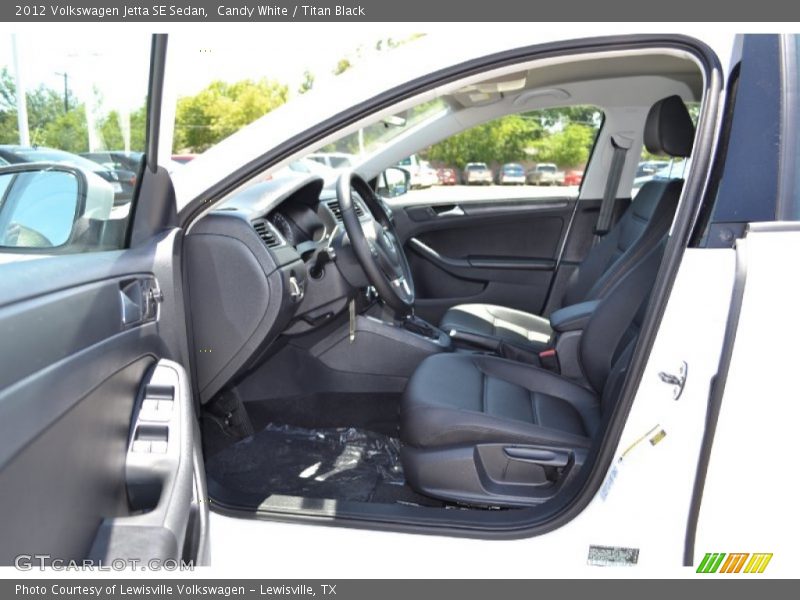 Candy White / Titan Black 2012 Volkswagen Jetta SE Sedan