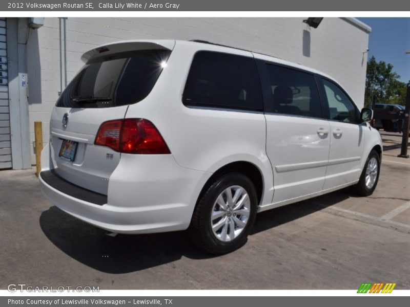 Calla Lily White / Aero Gray 2012 Volkswagen Routan SE